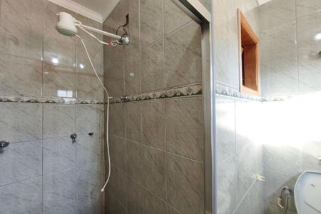 Banheiro Suíte 2 de casa para alugar com 2 quartos, 240m² em Jardim Florence, Campinas
