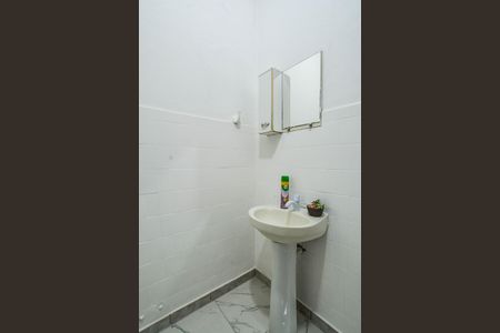 Banheiro de casa para alugar com 1 quarto, 65m² em Vila Metalúrgica, Santo André