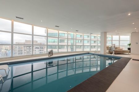 Apartamento à venda com 67m², 2 quartos e 2 vagas Apartamento à venda com 67m², 2 quartos e 2 vagasÁrea comum - Piscina