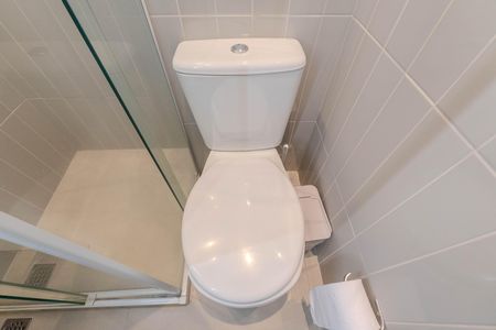 Apartamento à venda com 67m², 2 quartos e 2 vagas Apartamento à venda com 67m², 2 quartos e 2 vagasBanheiro social