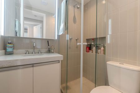 Apartamento à venda com 67m², 2 quartos e 2 vagas Apartamento à venda com 67m², 2 quartos e 2 vagasBanheiro social