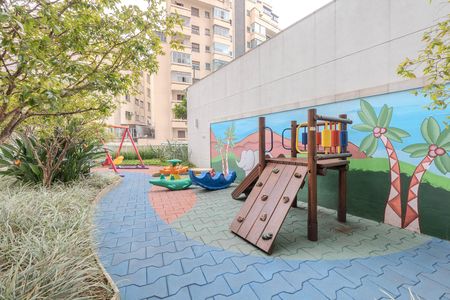 Apartamento à venda com 67m², 2 quartos e 2 vagas Apartamento à venda com 67m², 2 quartos e 2 vagasÁrea comum - Playground