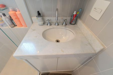 Apartamento à venda com 67m², 2 quartos e 2 vagas Apartamento à venda com 67m², 2 quartos e 2 vagasBanheiro da Suíte 1