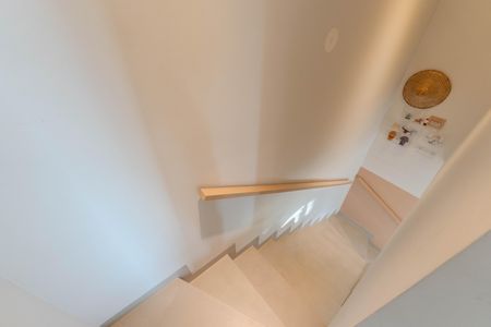 Apartamento à venda com 67m², 2 quartos e 2 vagas Apartamento à venda com 67m², 2 quartos e 2 vagasEscada
