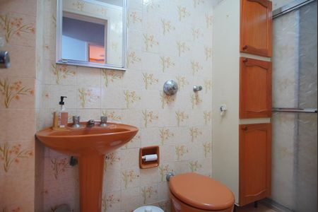 Apartamento para alugar com 70m², 2 quartos e 2 vagasBanheiro Corredor
