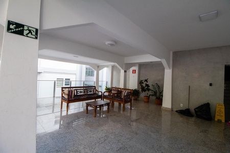 Hall de entrada de apartamento para alugar com 3 quartos, 80m² em Gutierrez, Belo Horizonte