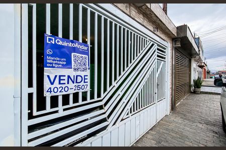 Casa para alugar com 150m², 3 quartos e 2 vagas Casa para alugar com 150m², 3 quartos e 2 vagasFachada + placa