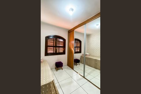 Casa para alugar com 150m², 3 quartos e 2 vagas Casa para alugar com 150m², 3 quartos e 2 vagasQuarto 2