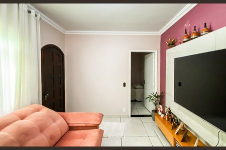 Casa para alugar com 150m², 3 quartos e 2 vagas Casa para alugar com 150m², 3 quartos e 2 vagasSala