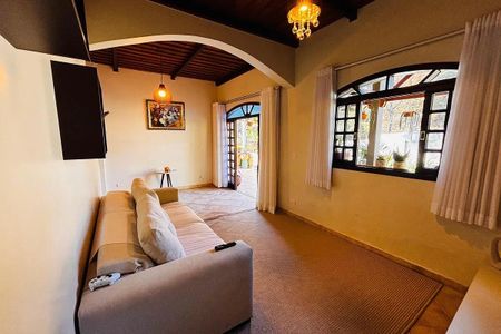Casa para alugar com 5 quartos, 1300m² em Portal da Serra - Ingaí, Barueri