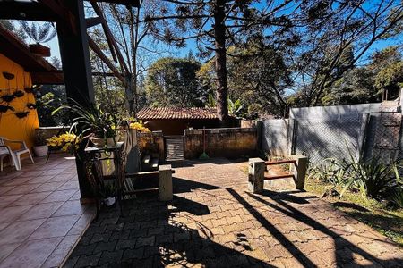 Área Externa de casa para alugar com 5 quartos, 1300m² em Portal da Serra - Ingaí, Barueri
