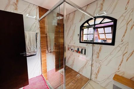 Banheiro de casa para alugar com 5 quartos, 1300m² em Portal da Serra - Ingaí, Barueri