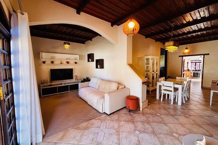 Sala de casa para alugar com 5 quartos, 1300m² em Portal da Serra - Ingaí, Barueri