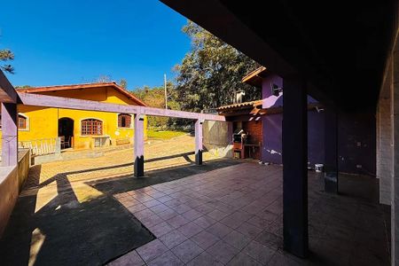 Varanda de casa para alugar com 5 quartos, 1300m² em Portal da Serra - Ingaí, Barueri