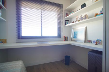 Quarto 2 de apartamento para alugar com 2 quartos, 62m² em Santa Maria Goretti, Porto Alegre