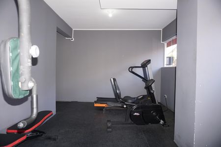 Área comum - Academia de apartamento para alugar com 2 quartos, 47m² em Jardim Elizabete, Embu das Artes