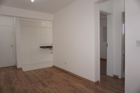 Sala de apartamento para alugar com 2 quartos, 47m² em Jardim Elizabete, Embu das Artes