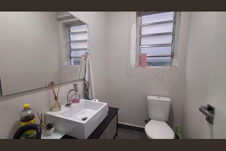 Casa para alugar com 174m², 4 quartos e 2 vagas Casa para alugar com 174m², 4 quartos e 2 vagasBanheiro Social