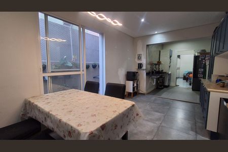 Casa para alugar com 174m², 4 quartos e 2 vagas Casa para alugar com 174m², 4 quartos e 2 vagasCozinha