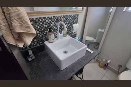 Casa para alugar com 174m², 4 quartos e 2 vagas Casa para alugar com 174m², 4 quartos e 2 vagasBanheiro Suíte 2