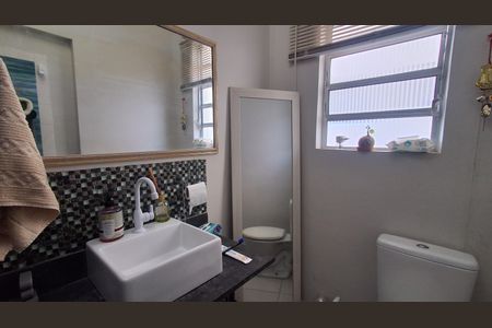 Casa para alugar com 174m², 4 quartos e 2 vagas Casa para alugar com 174m², 4 quartos e 2 vagasBanheiro Suíte 2