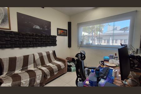 Casa para alugar com 174m², 4 quartos e 2 vagas Casa para alugar com 174m², 4 quartos e 2 vagasQuarto 2