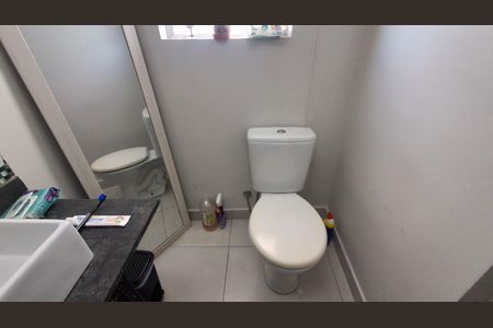 Casa para alugar com 174m², 4 quartos e 2 vagas Casa para alugar com 174m², 4 quartos e 2 vagasBanheiro Suíte 2
