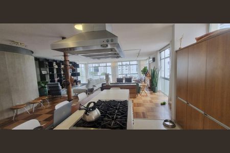 Apartamento à venda com 3 quartos, 245m² em Cerqueira César, São Paulo