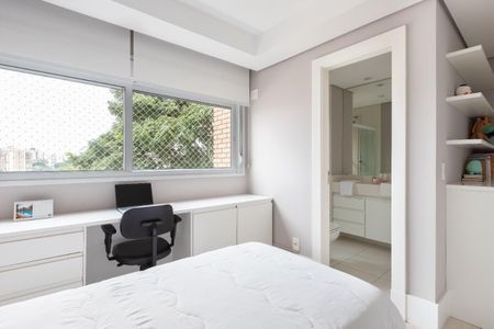 Apartamento à venda com 235m², 4 quartos e 4 vagas