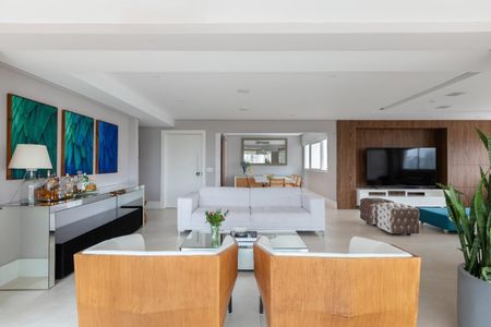Apartamento à venda com 235m², 4 quartos e 4 vagas