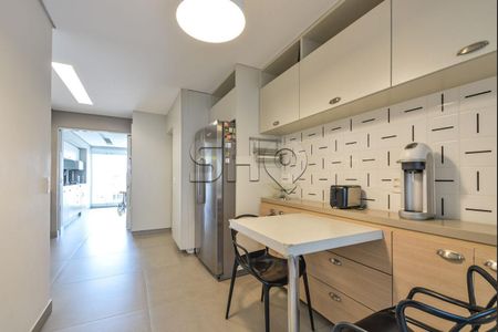 Apartamento à venda com 4 quartos, 201m² em Sumaré, São Paulo