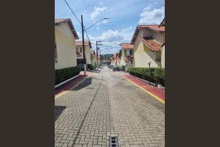 Casa à venda com 3 quartos, 112m² em Cidade São Mateus, São Paulo