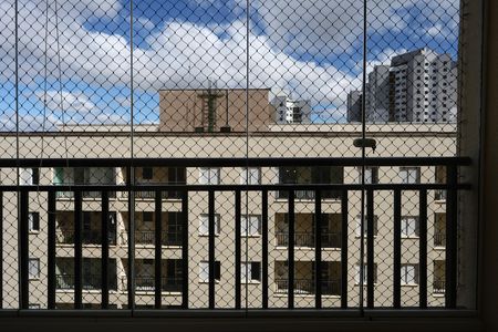 sala  vista de apartamento para alugar com 2 quartos, 43m² em Jardim Tres Irmaos, Taboão da Serra