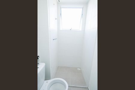 Banheiro de apartamento para alugar com 2 quartos, 55m² em Campo Grande, Rio de Janeiro