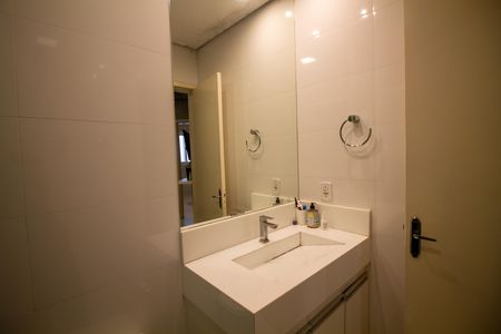 Banheiro de casa para alugar com 1 quarto, 45m² em Capão Redondo, São Paulo