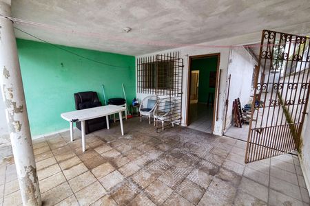 Casa para alugar com 130m², 2 quartos e 5 vagas