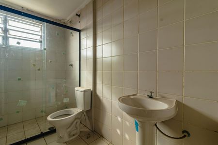 Banheiro de apartamento à venda com 1 quarto, 48m² em Vila do Encontro, São Paulo