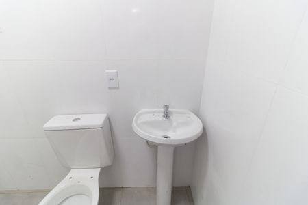 Banheiro  de casa para alugar com 1 quarto, 85m² em Vila Moraes, São Paulo
