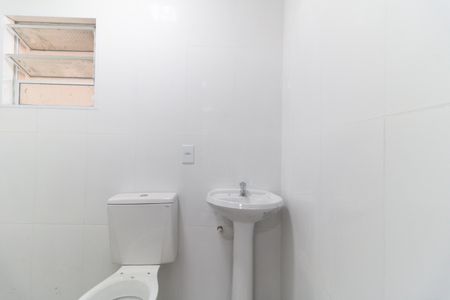 Banheiro  de casa para alugar com 1 quarto, 85m² em Vila Moraes, São Paulo