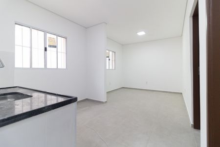 Cozinha  de casa para alugar com 2 quartos, 70m² em Vila Moraes, São Paulo