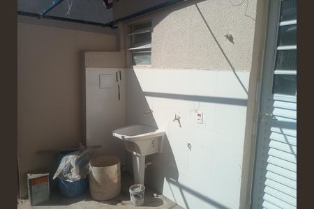 Casa para alugar com 60m², 2 quartos e 1 vaga Casa para alugar com 60m², 2 quartos e 1 vagaÁrea de Serviço