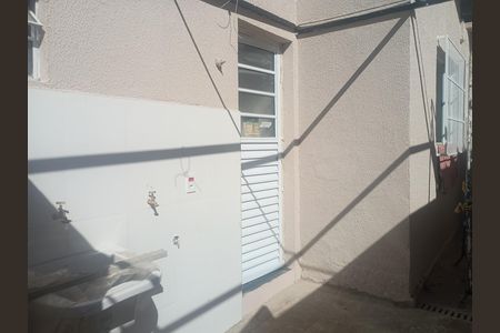 Casa para alugar com 60m², 2 quartos e 1 vaga Casa para alugar com 60m², 2 quartos e 1 vagaÁrea de Serviço