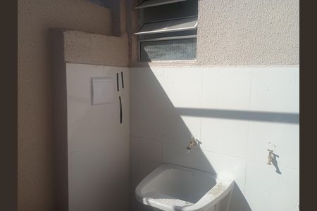 Área de serviço de casa para alugar com 2 quartos, 60m² em Vila Moraes, São Paulo