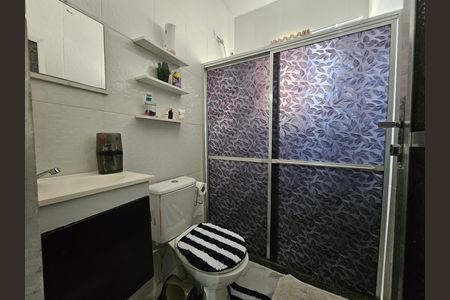 Apartamento para alugar com 70m², 2 quartos e sem vaga Apartamento para alugar com 70m², 2 quartos e sem vagaBanheiro da Suíte 1