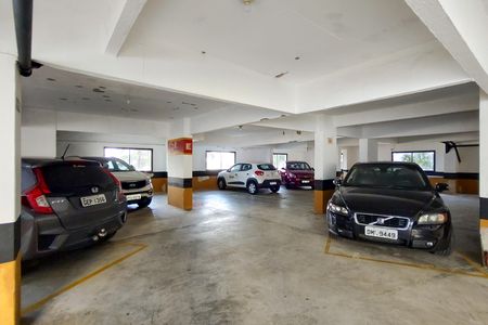 Apartamento para alugar com 93m², 3 quartos e 1 vaga Apartamento para alugar com 93m², 3 quartos e 1 vagaGaragem