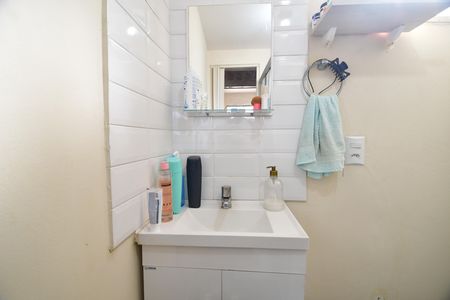 Banheiro de kitnet/studio à venda com 1 quarto, 37m² em Cambuí, Campinas
