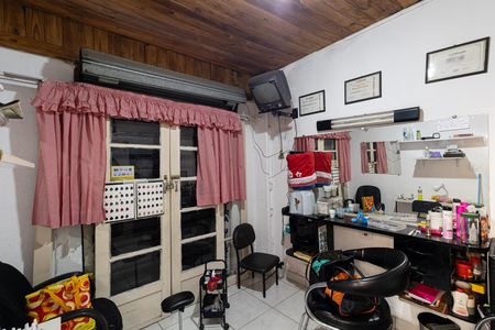 Casa à venda com 120m², 2 quartos e 2 vagas Casa à venda com 120m², 2 quartos e 2 vagasSalão