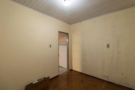 Casa 2 - Quarto de casa à venda com 2 quartos, 120m² em Vila Rosaria, São Paulo