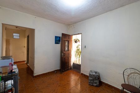 Casa à venda com 120m², 2 quartos e 2 vagas Casa à venda com 120m², 2 quartos e 2 vagasCasa 1 - Sala