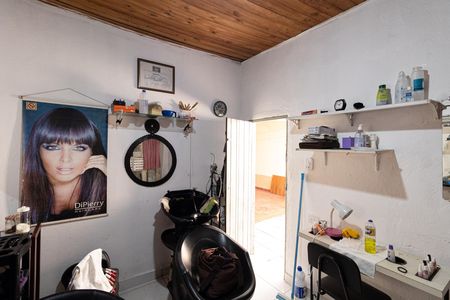 Casa à venda com 120m², 2 quartos e 2 vagas Casa à venda com 120m², 2 quartos e 2 vagasSalão